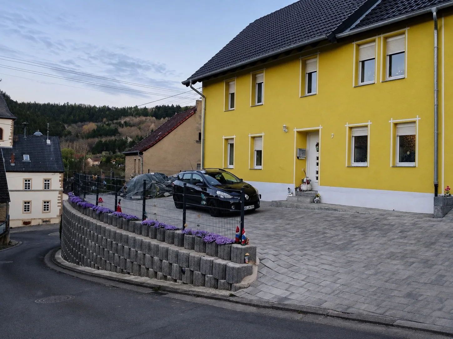 Gelbes Haus – Fassadenarbeit